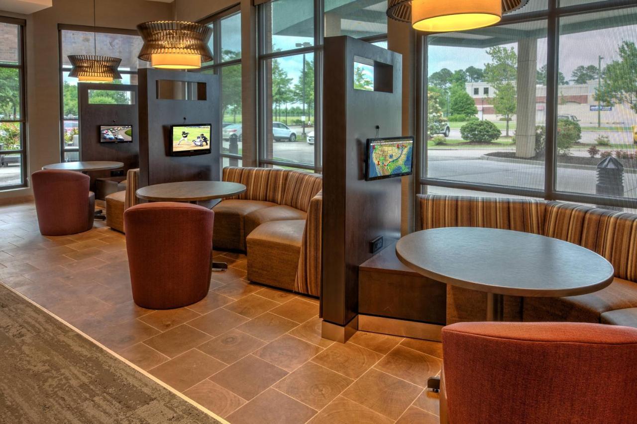 Courtyard Newport News Airport Hotel Buitenkant foto