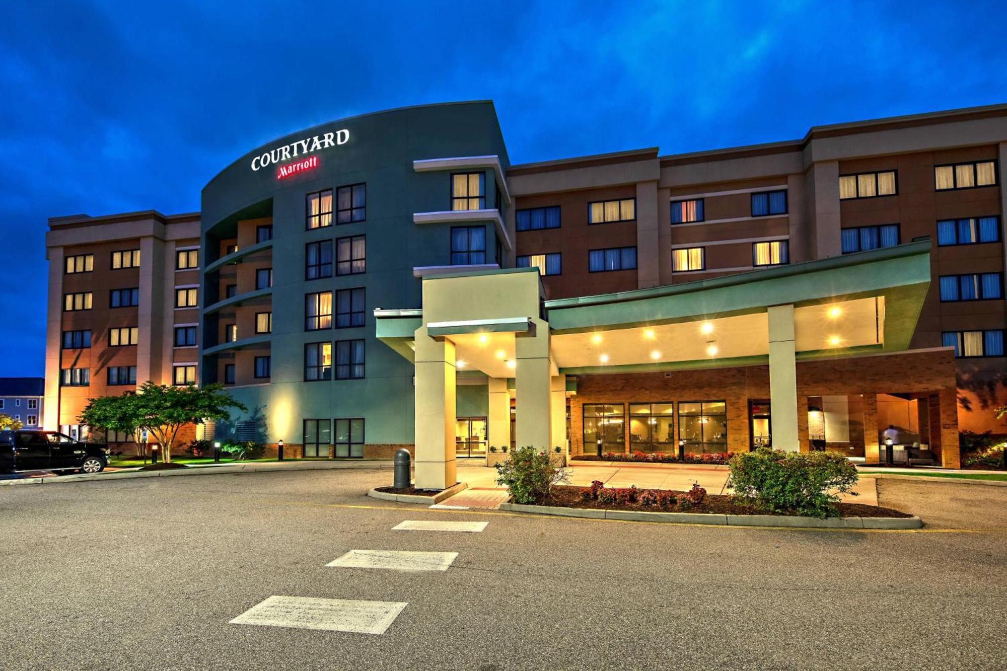 Courtyard Newport News Airport Hotel Buitenkant foto