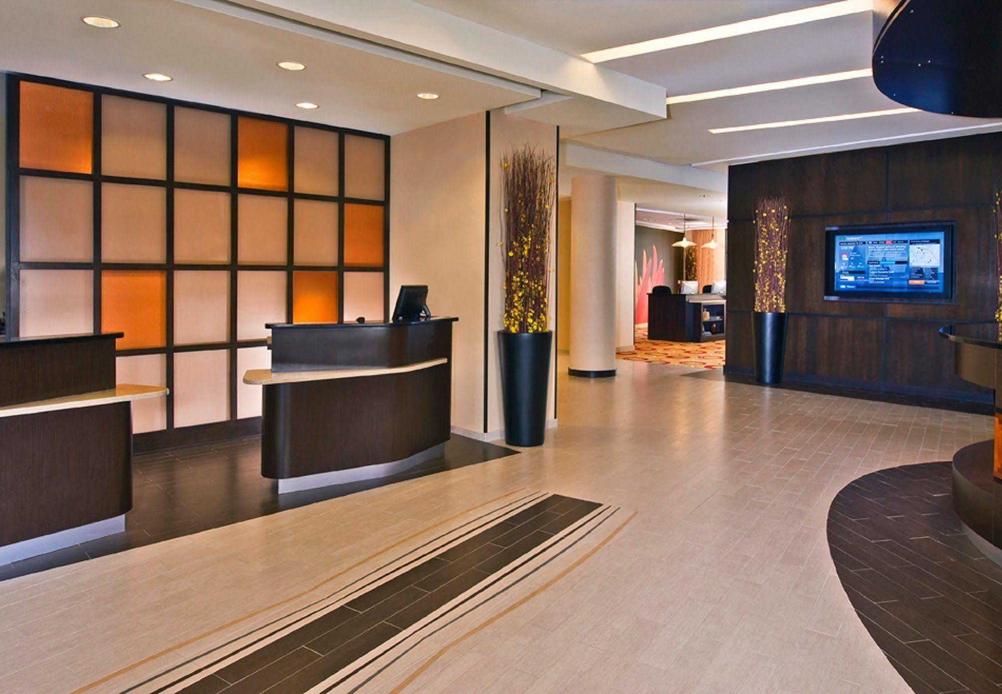 Courtyard Newport News Airport Hotel Buitenkant foto