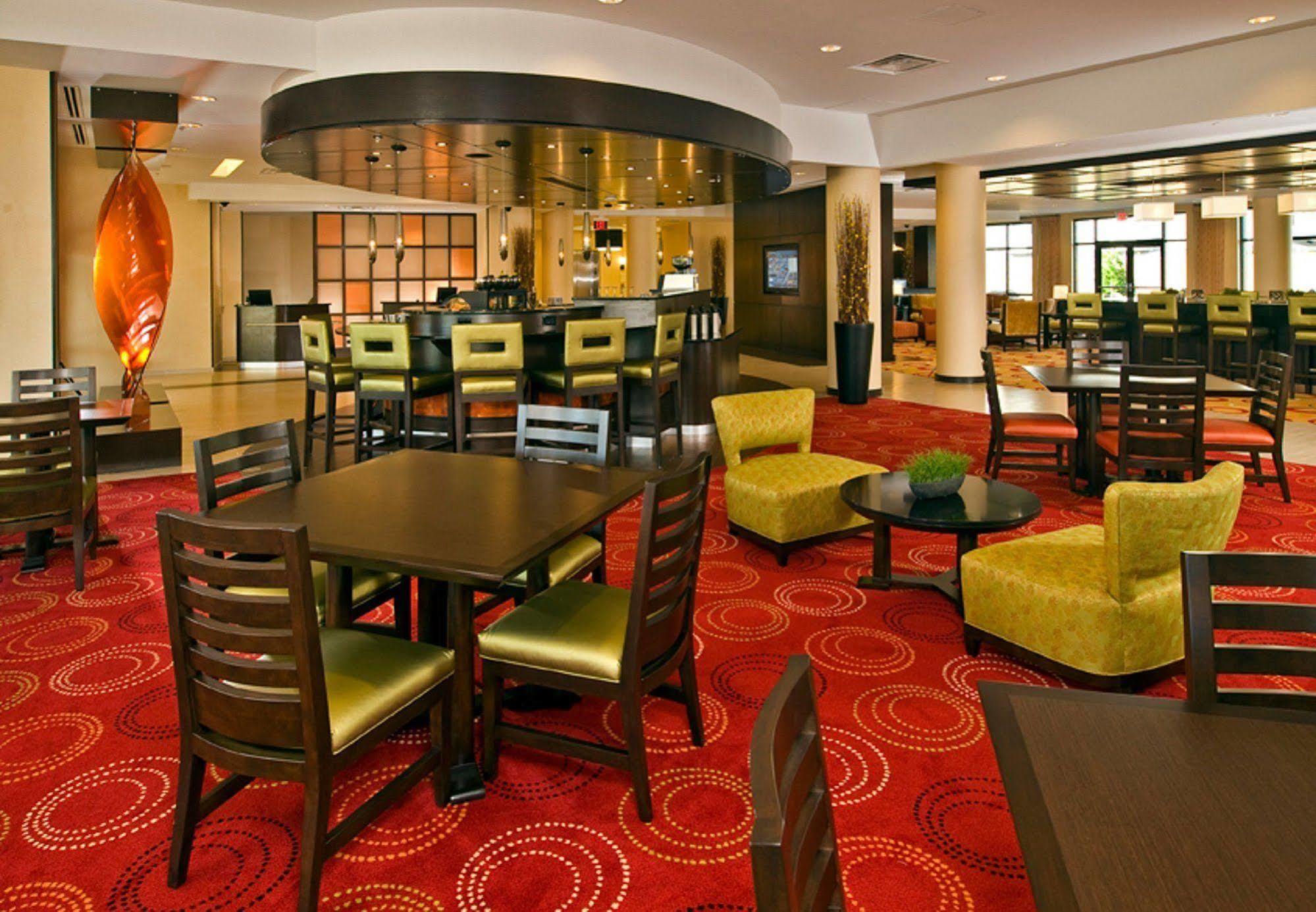 Courtyard Newport News Airport Hotel Buitenkant foto